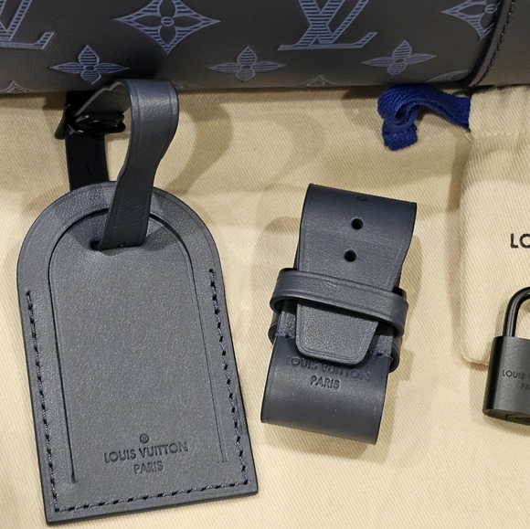 Louis Vuitton Keepall Bandouliere 50 Giant Monogram Shadow Blue Travel Bag Leath - Picture 7 of 16